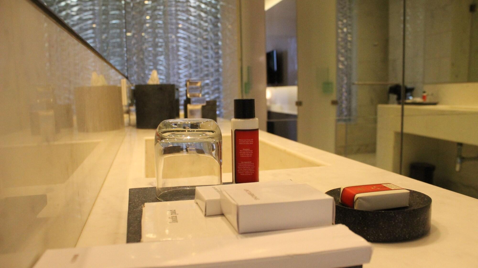 Design Hotel Chennai By Justa Экстерьер фото
